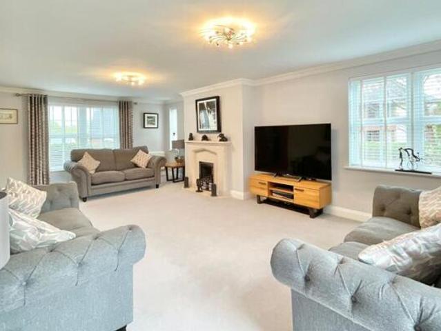 For Sale 5 Bedroom House Weston Cheshire East DS101931930