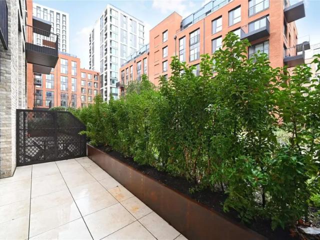 For Sale 1 Bedroom Apartment Brent Cross London DLS102596411