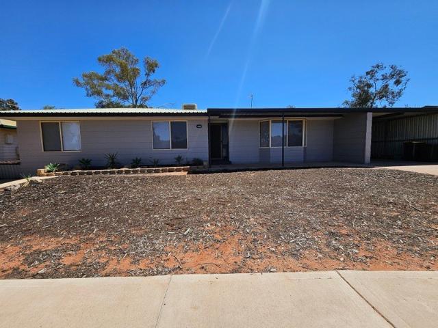 FOR SALE 23 Pioneer Drive, Roxby Downs SA