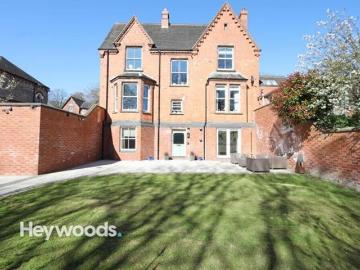 For Sale 2 Bedroom Apartment Newcastle Under Lyme Staffordshire DS101676692