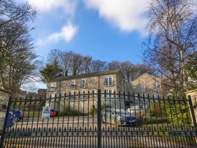 For Sale 2 Bedroom Apartment North Yorkshire Kirklees DS101676902