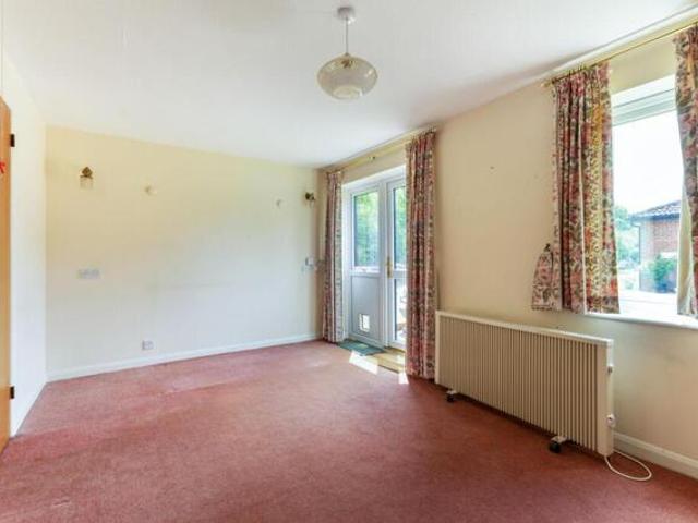 For Sale 2 Bedroom Apartment Alton Hampshire DS101996321