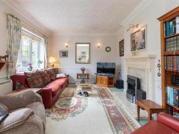 Windrush Burford, OX18, Oxfordshire county, South East England