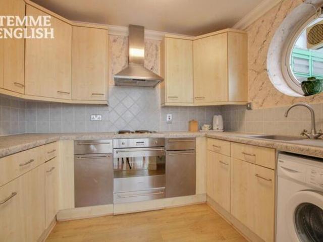 For Sale 2 Bedroom Apartment Basildon Essex DS101678363