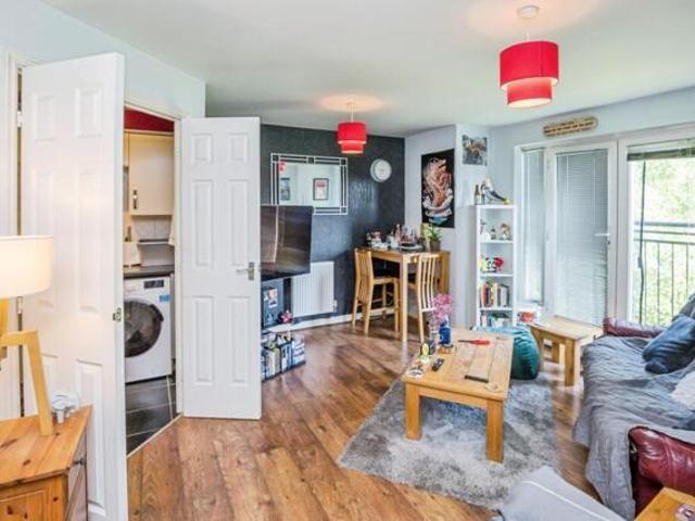 For Sale 2 Bedroom Apartment Wrexham Wrexham DS100648604