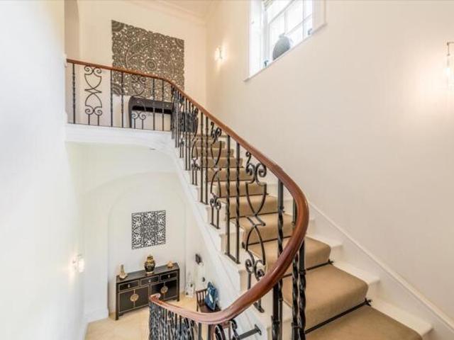 For Sale 2 Bedroom Apartment Wrotham Kent DS101955389