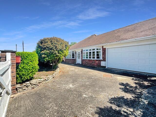 For Sale 2 Bedroom Bungalow Colchester Essex DS101168402
