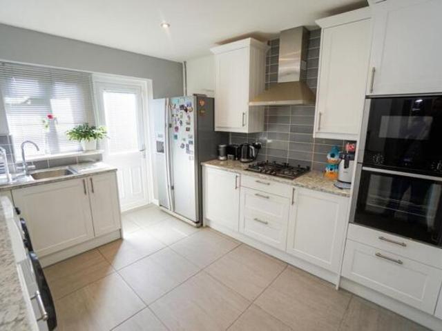 For Sale 2 Bedroom Bungalow High Wycombe Buckinghamshire DS101996146