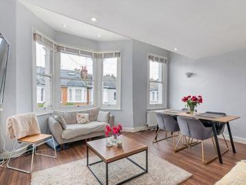For Sale 2 Bedroom House Battersea England DS101597711