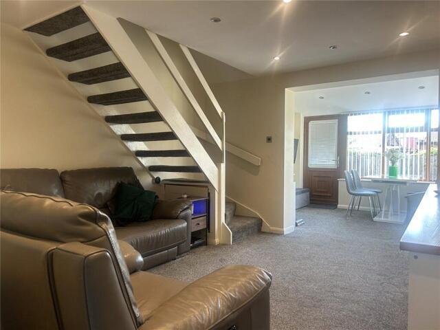 For Sale 2 Bedroom House Oldham Oldham DS101996123