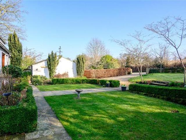 For Sale 2 Bedroom House North Yorkshire Leeds DS101892170