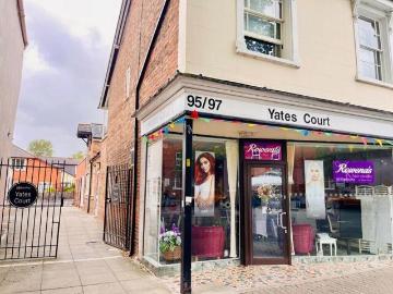 Room for sale in Burhill - Balcony, Equipped kitchen