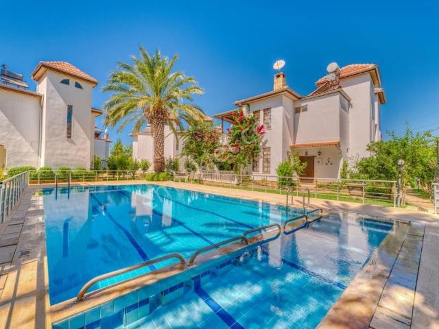 For Sale 3+1 Vılla Alanya/avsallar 500 Mt. Dıstance From The Beach