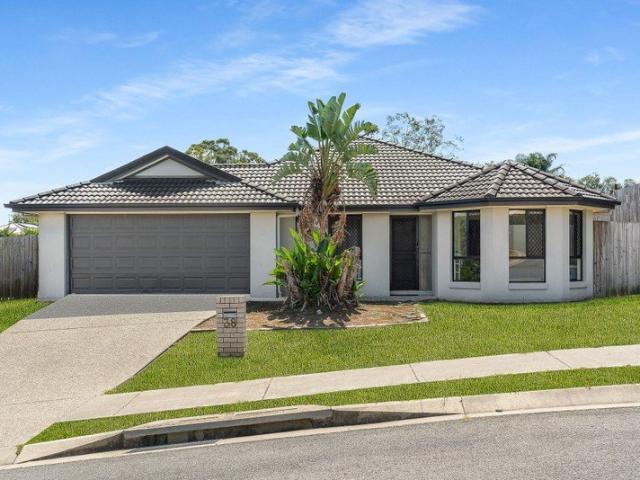 Spacious Family Living on a Generous 600m² Block