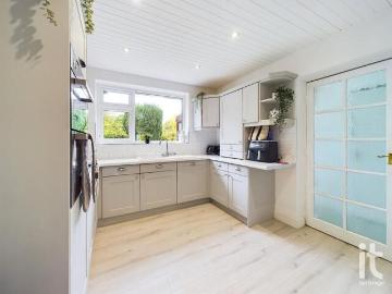 For Sale 3 Bedroom Bungalow Stockport Stockport DS101892002
