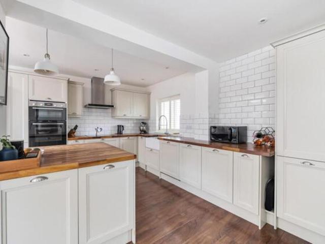 For Sale 3 Bedroom House Godalming Surrey DS101891847
