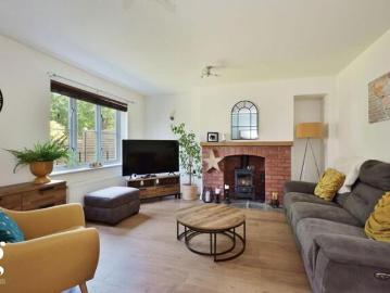 For Sale 3 Bedroom House Gloucestershire Gloucestershire DS99436705