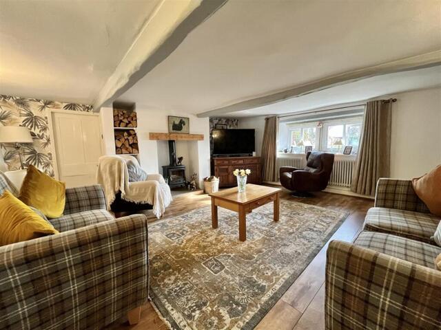 For Sale 3 Bedroom House Hyde Greater Manchester DS101931348