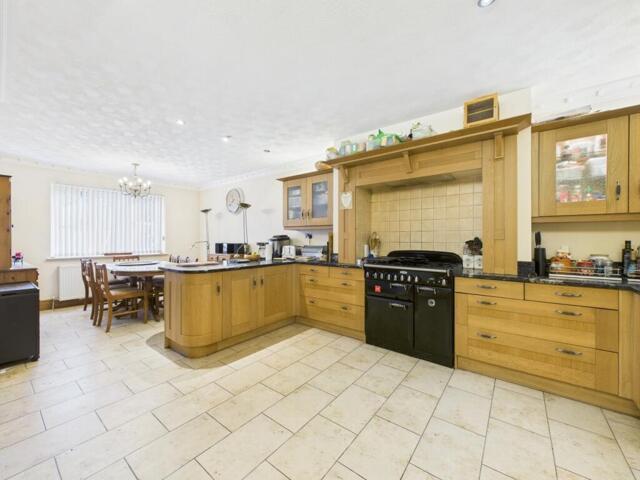 For Sale 3 Bedroom House Northampton Northamptonshire DS101678640