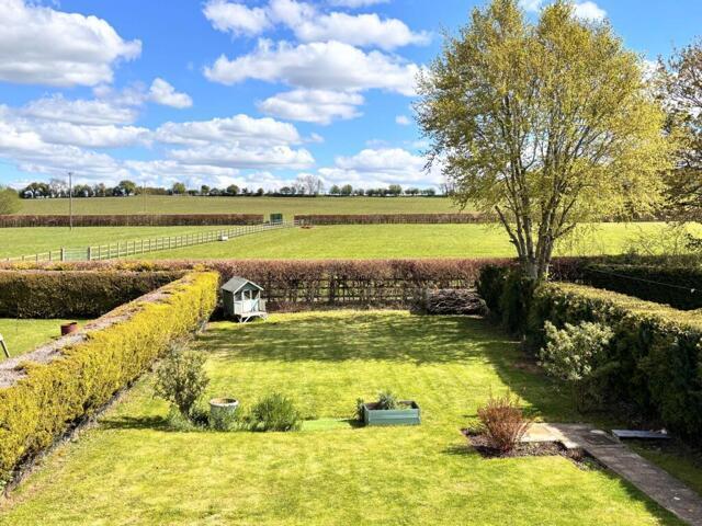 For Sale 3 Bedroom House Wiltshire Wiltshire DS101677995