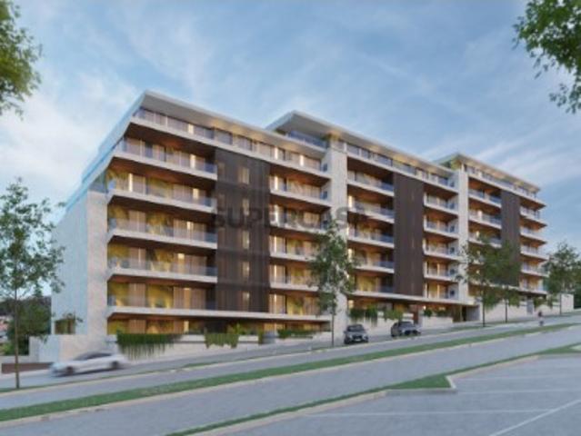Apartamento T2 c/ 149 m2 2 suítes + terraço c/ 30 m2 | Box fechada c/ 30 m2 | Ginásio 200 m2 + SPA sauna e banho turco | Espaço de cowork + biblioteca | Lavandaria industrial | Lounge c/ espelho de água | Gondomar São Cosme