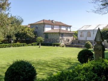 Rio Tinto, Distrito de Porto - Jardim
