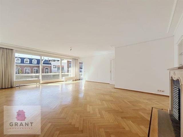 For Sale Spacious 2 bedroom apartment with garage