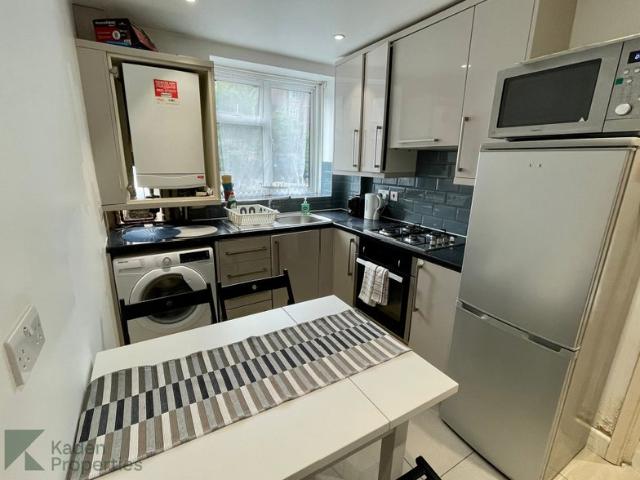 For September | 3bedroom near kings cross WC1H