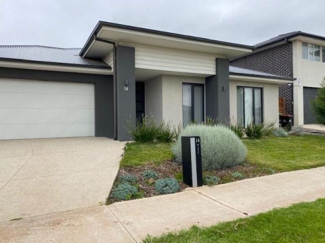 For private inspections please contact catie@sweeneyea.com.au