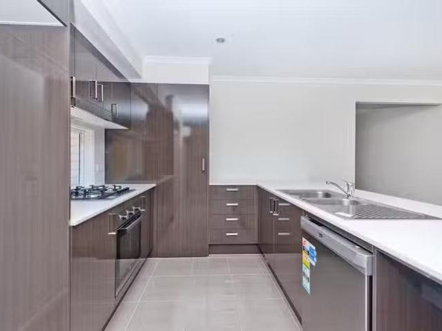 Unique 43 Mint Crescent, Griffin, QLD 4503