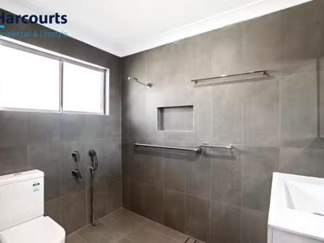 Charming 43 Rolfe Avenue, KANWAL, NSW 2259 House for Rent