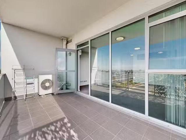 Charming 403/21 Malata Crescent, Success, WA 6164