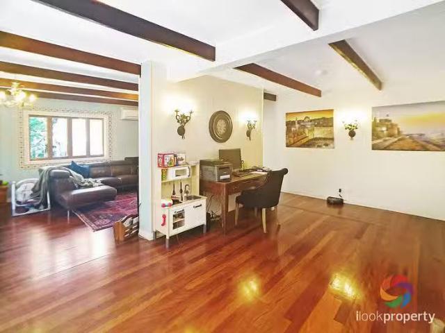 Unique 405 Pullenvale Road, Pullenvale, QLD 4069