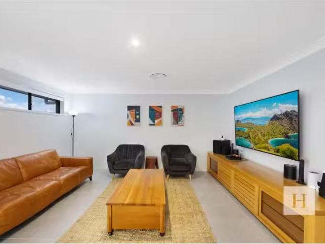 For Rent! 40 Violet Rd, Hamlyn Terrace House for rent Listed.