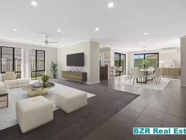 Cozy 40 Azure Avenue, Redland Bay, QLD 4165