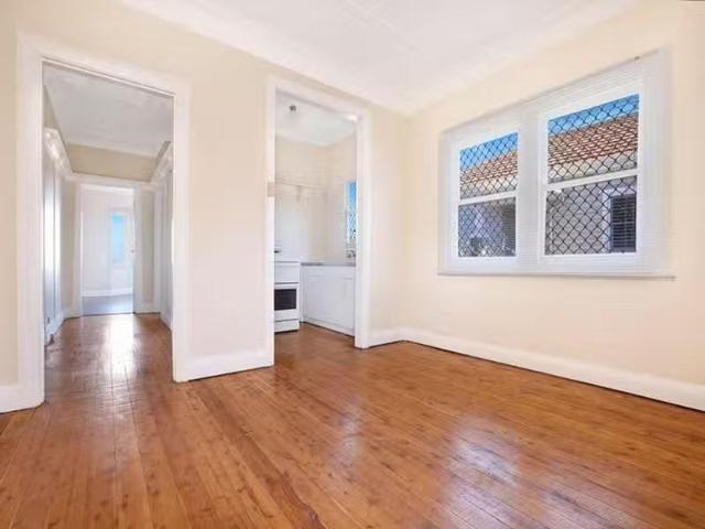 Cheap 40 Greene Street, WARRAWONG House for rent Listed by Th.
