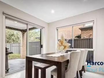Just in! 40 Nagle Street, Jordan Springs, NSW 2747