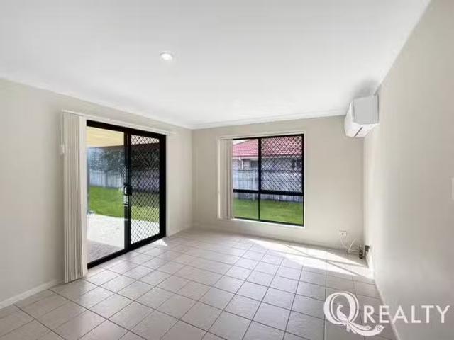 Nice 40 Pinelands Street, Loganlea, QLD 4131