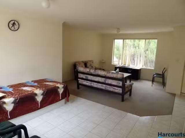 Cheap 4/10 Marriot Street, Cannington WA 6107