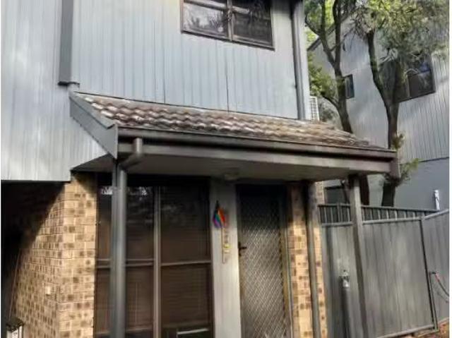 Unique 4/116 Brook Street, MUSWELLBROOK Apartment for rent Li.