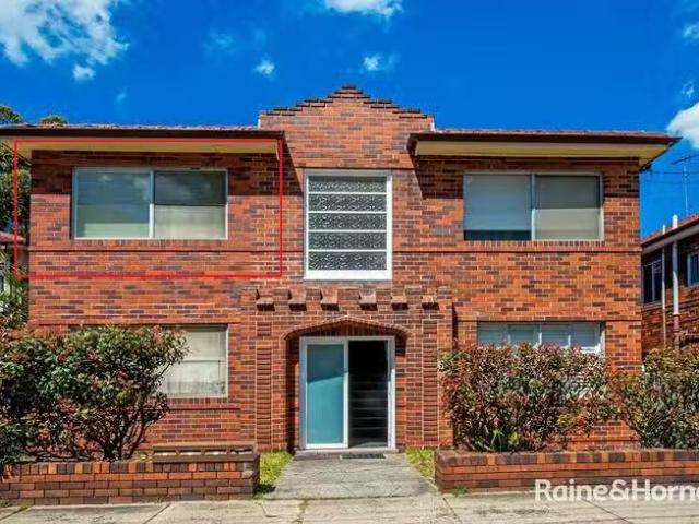 Cheap 4/119 Maroubra Road, Maroubra, NSW 2035