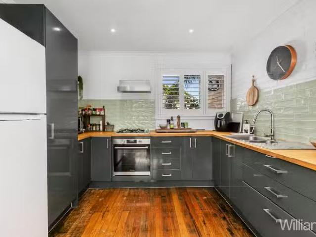 Nice 4/12 Stevedore Street, Williamstown VIC 3016
