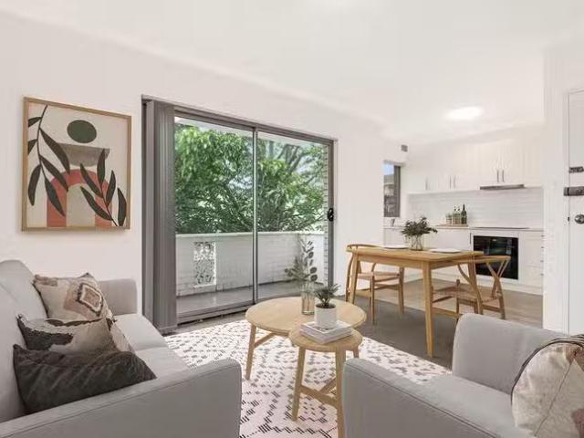 Deal! 4/13 Clarke Street, Narrabeen, NSW 2101