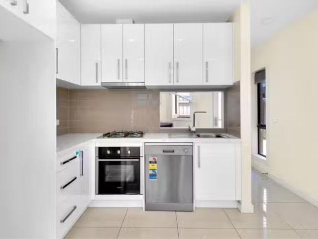 Deal! 4/17 Stuart Street, Noble Park, VIC 3174