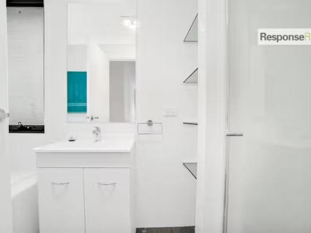 Charming 4/18 Cam Street, Cambridge Park NSW 2747