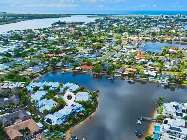Just in! 4/18 Maroochy Waters Drive, Maroochydore, QLD 4558