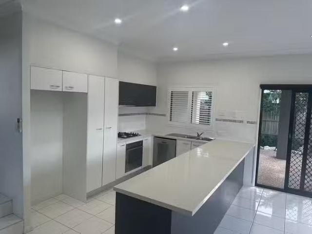 For Rent! 41 Roscommon Road, Boondall, QLD 4034