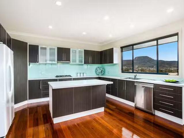 Unique 41E Rowland Avenue, Wollongong, NSW 2500