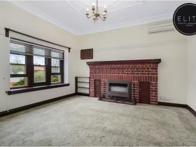 For Rent! 420 Perry Street, Albury House for rent Listed by P.