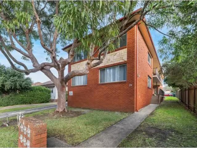 Charming 4/24 Vickery Street, Gwynneville Apartment for rent.
